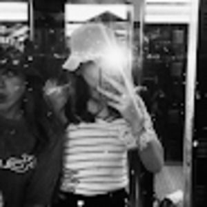 Meet your Posher, Stella